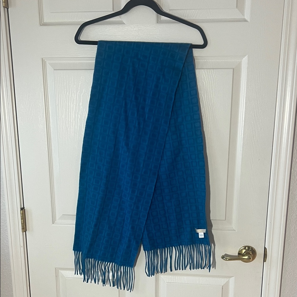 Nordstroms 100% Cashmere Teal Textured Fringe Scarf,‎ OS